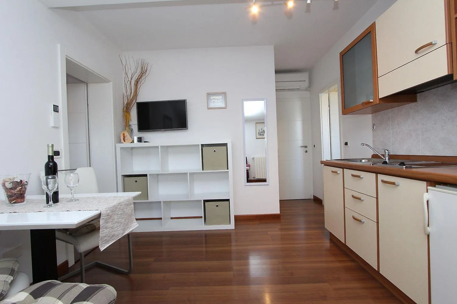 Beeindruckendes Apartment Nur 10 Gehminuten Zum Strand Von Rovinj Mit Grill